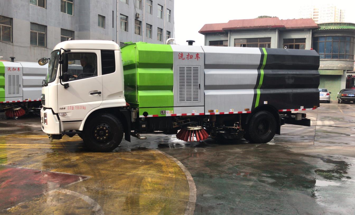 東風天錦國五洗掃車